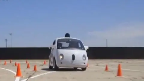 Autonomiczny samochód od Google latem wyjedzie na ulice