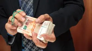 Rubel wraca do łask