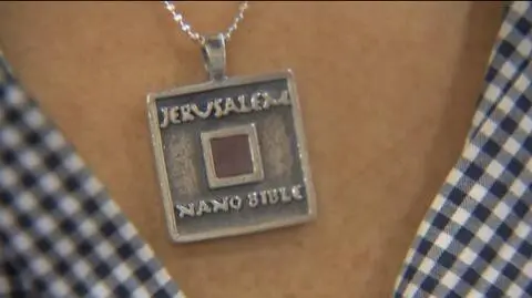 Nanobiblia do czytania pod mikroskopem. Postęp technologii, czy sposób na biznes?