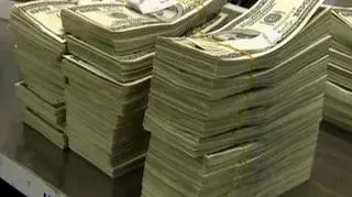 Rynki z całego świata z niecierpliwością oczekiwały na decyzję amerykańskiej Rezerwy Federalnej. W Rynkach Dla Opornych, Błażej Karwowski i Marek Tejchman komentowali reakcję rynków po tym jak FED zdecydował się wpompować 600 miliardów dolarów w gospodarkę Stanów Zjednoczonych.