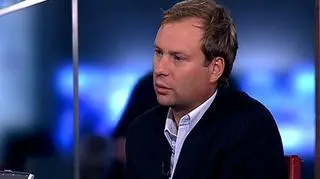 Sniper robi karierę w Europie. Gra komputerowa sprzedaje się tak dobrze, że spółka City Interactive zwiększyła przychody w II kwartale o 7 mln zł w stosunku do I kw. do poziomu 18 mln zł. Marek Tymiński, prezes City Interactive nie wyklucza powstania kontynuacji "Sniper: Ghost Warrior". Spółka w tym roku postawiła sobie za cel utrzymanie kosztów sprzedaży na poziomie z I kwartału 2010 r.