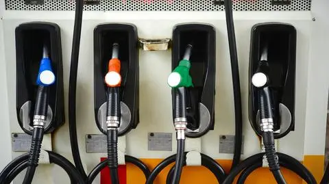 Połączenie Orlenu z Lotosem. Co z cenami paliw?