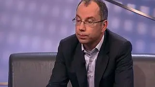 Jakie stawki VAT będą obowiązywały na konkretne towary od 1 stycznia. Jeden z widzów przekazał nam listę towarów, które ma zdefiniowane w kasie w swoim sklepie. Jak powinien je zmienić? Przeanalizujemy stawki VAT na najpopularniejsze towary razem z Romanem Namysłowskim, dyrektorem w Dziale Podatkowym Ernst & Young.