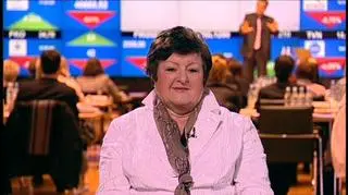 Przyszłoroczna podwyżka akcyzy przyspieszy wzrost cen w Polsce - ostrzegają eksperci. Od stycznia wzrośnie podatek akcyzowy na paliwa, alkohol i papierosy. Dzięki podwyżce do budżetu trafi dodatkowo ok. 2,5 miliarda złotych. Irena Ożóg z kancelarii Ożóg i Wspólnicy, była wiceminister finansów mówiła w rozmowie z Robertem Stankiewiczem, że najbardziej bolesna będzie podwyżka cen paliw. Tradycyjnie przełoży się bowiem na wszystkie transportowanych po kraju towarów.