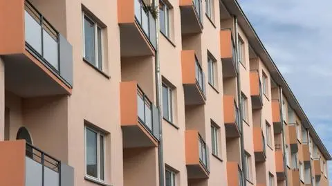 Szydło. Pakt o podniesieniu płac i program budowy tanich mieszkań