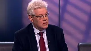 Mamy o 5,1% więcej samochodów sprzedanych w lipcu. Jednak nie do końca można być optymistą i radość powinna być umiarkowana. Prawie 20% sprzedanych samochodów wyjechało za granicę. Na temat sytuacji na rynku samochodowym rozmawiał w studiu TVN CNBC Biznes Jakub Faryś z Polskiego Związku Przemysłu Motoryzacyjnego.