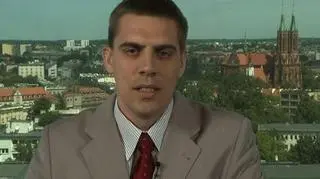 Czy każde przedsiębiorstwo musi mieć konto firmowe? Zdaniem mec. Tomasza Poznańskiego prowadzącego własną kancelarię prawną są sytuacje kiedy można się bez niego obejść. Nie uchroni nas to jednak od ucieczki przed np. blokadą konta, bo urząd skarbowy ma sposoby by upomnieć się skutecznie o należności. 