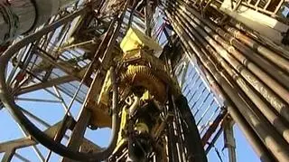 Jan Kulczyk i Ryszard Krauze... w wyścigu po ropę i pieniądze inwestorów. Spółka Kulczyk Oil Ventures złożyła prospekt emisyjny i już w pierwszym kwartale przyszłego roku chce zadebiutować na warszawskiej giełdzie. Z kolei obecny na GPW Petrolinvest Ryszarda Krauzego zawarł porozumienie z PGNiG, które dotyczy m.in. wspólnych poszukiwań