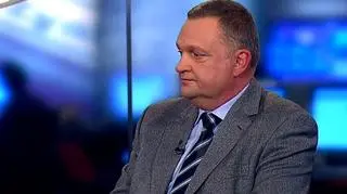 Branży mięsnej grozi paraliż. Stanie się tak, jeśli Inspekcja Weterynaryjna przejmie obowiązki prywatnych lekarzy gdy ci nie zaakceptują niższych stawek za obowiązkowe badania zlecane przez państwo. Zdaniem samorządu lekarzy weterynarii taka postawa Ministerstwa Rolnictwa stanowi zagrożenie dla bezpiecznego handlu mięsem. O konflikcie z ministerstwem rozmawiamy TVN CNBC z Markiem Mastalerkiem, sekretarzem Krajowej Izby Lekarsko-Weterynaryjnej.