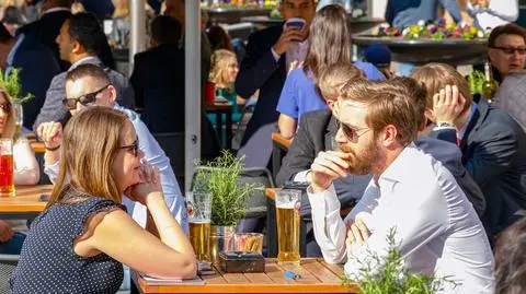 Ograniczenie sprzedaży alkoholu. Senacka komisja popiera ustawę