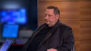 Spółka Polskie Jadło weszła w nowy segment rynku: wystartowała z produkcją konfitur czekoladowych, wkrótce ma ruszyć produkcja małych pierogów, które będą sprzedawane na stacjach benzynowych Lotosu. Polskie Jadło zakończyło budowę dwóch przydrożnych restauracji przy trasie A4, każda z nich jest przygotowana na przyjęcie 120 klientów. - 2011 to dopiero rozbiegówka w rozwoju spółki - zapowiada jej prezes Jan Kościuszko.