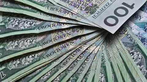 Złoty najsłabszą walutą regionu. Dolar się umacnia