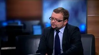 Portfel Adama Dakowicza prezesa Agiofunds TFI, zyskał od stycznia 1,08%. Największy zysk w ostatniej odsłonie przyniosła inwestycja w kontrakty na USD, największa strata zanotowana była na akcjach spółki Cormay. Więcej o portfelu gościa i o zaproponowanych zmianach w programie Milion w Portfelu. 