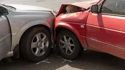 Bez polisy OC i dowodu rejestracyjnego. Co w przypadku stłuczki?