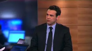 Spółka Fiten zadebiutowała w poniedziałek na NewConnect. Z oferty prywatnej Fiten pozyskał 7,5 mln złotych. Firma zajmuje się obrotem energią elektryczną w Polsce i Europie. Skupuje też energię od małych wytwórców, inwestuje w odnawialne źródła energii. Naszym gościem był prezes Fiten S.A., Roman Pluszczew.