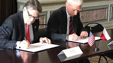 Sekretarz energii USA Rick Perry i pełnomocnik rządu Piotr Naimski