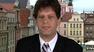 Lista alertów to dla nas ośla ławka- uważa prezes spółki PC Guard. W celu szybszego wyjścia z tej listy Dariusz Grześkowiak chce scalić akcje spółki. Do 10 lipca w tej sprawie ma się odbyć nadzwyczajne Walne Zgromadzenie Akcjonariuszy. Z prezesem PC Guard, Dariuszem Grześkowiakiem, w programie "Dzień na rynkach", rozmawiał Robert Stanilewicz.