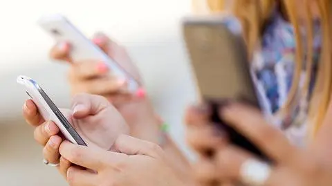 Kraje UE uzgodniły przepisy ws. hurtowych stawek opłat za roaming