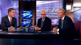 Bardzo intensywny dzień w polskiej gospodarce. Zakończone Nadzwyczajne Walne Zgromadzenie Akcjonariuszy PZU oraz publikacja prospektu emisyjnego banku PKO BP. Akcjonariusze polskiego ubezpieczyciela zdecydowali o przesunięciu prawie 12 miliardów złotych do funduszu dywidendowego. Nie doszło jednak do podpisania ugody z Eureko. Natomiast prospekt emisyjny banku PKO BP -według wielu ekspertów- pojawił się zbyt późno. W programie "90 Minut" Marek Tejchman rozmawiał z Jackiem Sochą, byłym ministrem skarbu oraz Wiesławem Rozłuckim, byłym prezesem GPW.