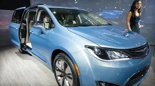 Fiat dostarczy Google sto samochodów Chrysler Pacifica