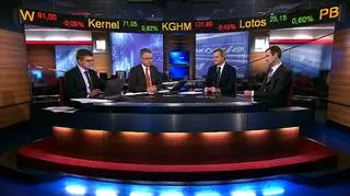 Przemysł strefy euro w najgorszej kondycji od lipca 2009-go roku. W listopadzie indeks PMI - który pokazuje, jak prowadzenie biznesu widzą menedżerowie do spraw zakupów w firmach - spadł do 46,4 punktu. Bariera 50-ciu punktów umownie oddziela wzrost sektora od recesji. W recesję wchodzi także polski przemysł - tak wynika z indeksu PMI - mierzącego nastroje menadżerów logistyki. Po raz pierwszy od ponad 2 lat znalazł się poniżej granicy między rozwojem, a kurczeniem się branży. O komentarz do odczytów PMI poprosiliśmy Andrzeja Jacaszka, wiceprezydenta Pracodawcy RP i Grzegorza Ogonka, ekonomistę ING BSK.