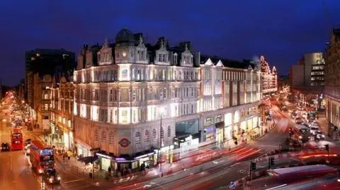 "The Times": Cameron zrezygnuje z ograniczenia zasiłków obywatelom UE