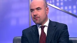 Jeśli brakuje w sezonie letnim rąk do pracy, można zatrudnić pracownika sezonowego. Czy warto korzystać z pośrednictwa Agencji Pracy Tymczasowej? Z Bartłomiejem Raczkowskim z Kancelarii Prawa Pracy w programie "Biznes Lunch" rozmawiał Paweł Blajer.