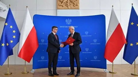 Podpisaną przez szefa rządu nominację w poniedziałek wręczył nowemu wiceministrowi szef resortu Krzysztof Tchórzewski