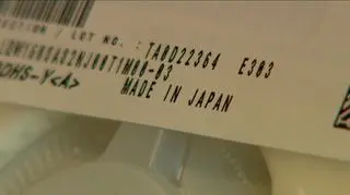 Katastrofa w Japonii oznacza problemy wielu światowych firm, które bazują na częściach czy podzespołach produkowanych w tym kraju. Od maleńkich cewek indukcyjncych do telefonów komórkowych zaczynając na samochodowych częściach kończąc. Brak zapasów oznacza wyższe ceny kupowanych komponentów lub w niektórych przypadkach zatrzymanie produkcji.  O tym jak tsunami zapisze się na twardych dyskach światowej gospodarki reporter TVN CNBC Łukasz Kijek.