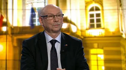 Obietnice PiS. Lewandowski: zupełne zaprzeczenie slajdów Morawieckiego