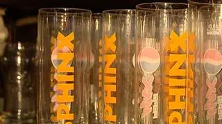 W Bilansie teraz kłopoty finansowe Sfinksa. Spółka poinformowała o nich dwa dni temu. Mają one związek z jej kredytowaniem. Sfinks nie jest w stanie uregulować w terminie zobowiązań na sumę 16 mln zł. Może też ponieść straty na opcjach walutowych. Czy ponad 100 restauracji pod marką Sfinks i kilkanaście pod marką Chłopskie Jadło może upaść?