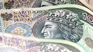 Od 1 stycznia 2016 r. minimalne wynagrodzenie pracownika, zatrudnionego w pełnym miesięcznym wymiarze czasu pracy, nie może być niższe niż 1850 zł brutto