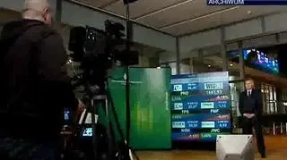 PKO BP i wszystko jasne. Przynajmniej jeżeli chodzi o emisję nowej serii akcji - emisję, że której bank pozyska więcej środków niż zamierzał - trochę ponad 5 miliardów złotych. Wiadomo też, że ponad 80% tej kwoty zostanie przeznaczone na kredyty dla przedsiębiorców. Karolina Hytrek-Prosiecka. 