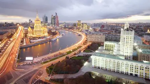 Wieczór w TVN24 Biznes i Świat: nowe sankcje dla Rosji, Estonia chce baz NATO