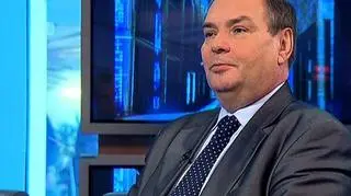 W czasach spowolnienia gospodarczego zmieniła się struktura gospodarki zywnościowej. Wzrasta popyt na mniej uszlachetnione produkty. Spadek dochodów sprzyja wydawaniu na żywność. Oczekuję, że będzie to rok przeciętny a ceny żywności będą rosły wolniej niż inflacja. W TVN CNBC Biznes prof. Andrzej kowalski z Instytut Ekonomiki Rolnictwa i Gospodarki Żywnościowej.