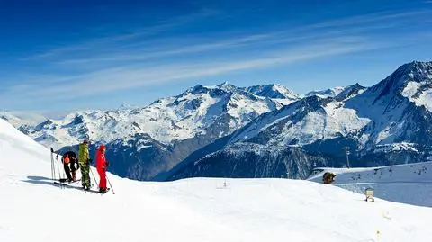 Wielkanoc. Coraz więcej Polaków wyjeżdża na święta za granicę