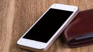 Polscy przedsiębiorcy pracują nad rozwiązaniem, które umożliwi zsynchronizowanie portfela ze smartfonem