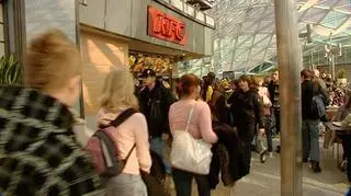 W Polsce KFC zachowa kurczaka z kością