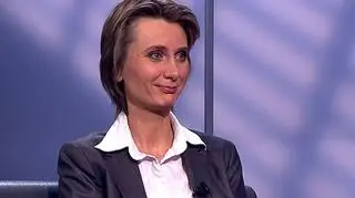 Dobra sprzedaż biletów w sezonie letnim przyczyni się do polepszenia tegorocznych wyników. Mimo to debiut na giełdzie może się odsunąć w czasie. Dodatkowo o utrudnieniach związanych z dokumentami potrzebnymi do skorzystania z ulg w programie "Pieniądze od rana" z członkiem zarządu PKP Intercity, Katarzyną Zimnicką, rozmawiał Robert Stankiewicz.