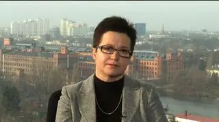 Leki dla dzieci cierpiących na astmę, aerozole i plastry uśmierzające ból osób chorych na raka, leki dla chorych na parkinsona i dla pacjentów po przeszczepach oraz 6 nowych pasków do mierzenia poziomu cukru - ministerstwo zdrowia rozszerza listę refundacyjną. Gościem programu Blajer Mówi: Biznes była Elżbieta Piotrowska-Rutkowska, prezes Okręgowej Izby Aptekarskiej w Łodzi. 