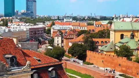 Polacy zadowoleni z życia. Nieco bardziej niż średnia unijna