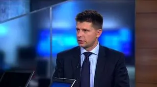 Narodowy Bank Szwajcarii ustalił minimalny kurs franka wobec euro na poziomie 1,2 CFH za euro.  Czy ten poziom uda się obronić? Jakie będą konsekwencje tego ruchu dla rynków walutowych i poszczególnych gospodarek? Czy czekają nas wojny walutowe? Rozmowa z Ryszardem Petru, przewodniczącym rady nadzorczej Domu Maklerskiego Investors, Jakubem Borowskim, głównym ekonomistą Invest Banku i Markiem Rogalskim, analitykiem Domu Maklerskiego BOŚ.
