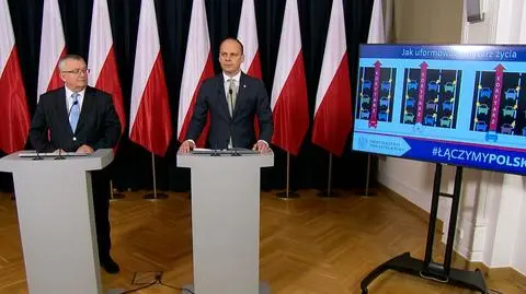 Wg Andrzeja Adamczyka dzięki wprowadzeniu korytarzy życia i jazdy na suwak poprawi się bezpieczeństwo na polskich drogach