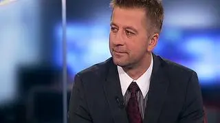 Euro i złoty pod presją Grecji. Europejska waluta mocno traciła w środę szczególnie po informacji o śmierci 3 demonstrantów w Atenach. Osłabił się także złoty. O rynkach w cieniu Grecji i Portugalii w programie "Dzień na rynkach" mówił wiceprezes BRE Wealth Management Jacek Dekarz.