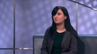 Los ustawy refundacyjnej w rękach senatorów. Sejm zmienił zasady odpowiedzialności tylko lekarzy. Aptekarze na mocy nowych przepisów będą mieli tylko prawo wnoszenia zastrzeżeń do kontroli. Efekt tych przepisów może być jednak zaskakujący – nawet jak przedsiębiorca będzie się odwoływał to każdy kolejny urzędnik NFZ może podtrzymać ustalenia kontroli. Więcej na ten temat w rozmowie z Małgorzatą Paluch, szefem departamentu prawa farmaceutycznego, Chałas i Wspólnicy 