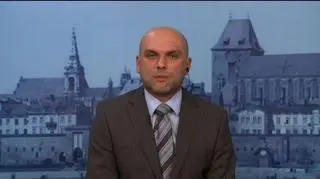 Zima za pasem, a tymczasem opon dla wszystkich może zabraknąć. Niemcy mają obowiązek jazdy na oponach zimowych, firmy oponiarskie eksportują do Niemiec, licząc na wyższe marże, a dla takich rynków jak Polska może ich zabraknąć. Opinie branży na ten temat przekazał Dariusz Topolewski, prezes Oponeo.pl.