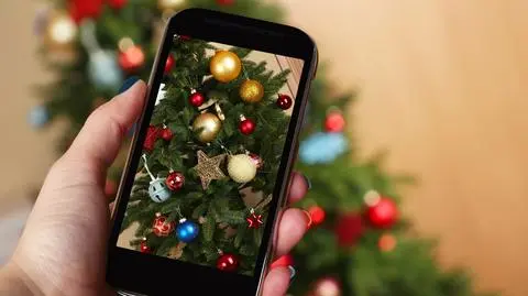 Trzy aplikacje na wigilijny wieczór. Pomogą ci śpiewać kolędy i pisać życzenia