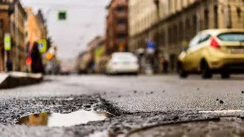 Rzym. Rekordowe odszkodowania za dziury w jezdniach