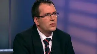 Podniesienia składki na ubezpieczenie zdrowotne domaga się prezes Narodowego Funduszu Zdrowia Jacek Paszkiewicz. Gość programu "Bilans" potwierdził, że podwyżka miałaby wynieść ćwierć procenta od 2011 roku. W ten sposób Fundusz załatałby dziurę w swoim budżecie. O szczegóły pytał Marcin Kowalski.