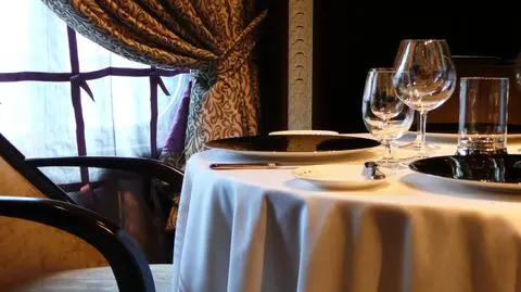 Włoski fiskus policzy dochody restauracji po liczbie zużytych obrusów